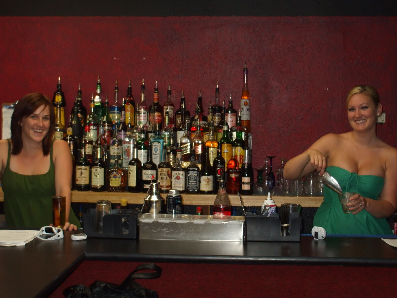 10 Qualities Of A Good Bartender Riverside Bartending School